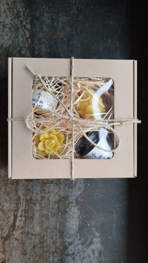 MINI BOX z naturalnymi świecami